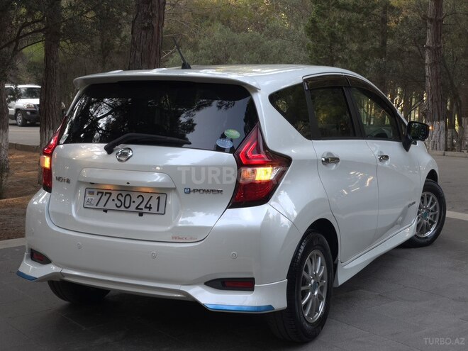 Nissan Note-4