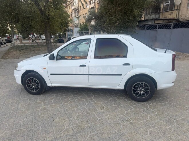 Renault Logan-4