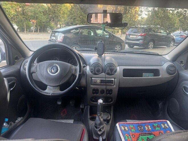 Renault Logan-10