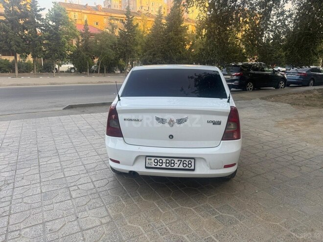 Renault Logan-6