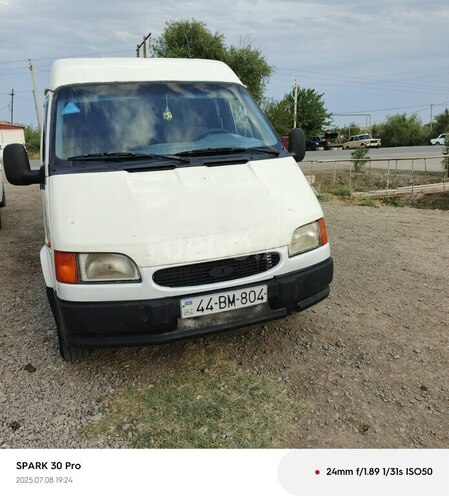 Ford Transit 1995, 450,000 km - 2.5 l - Salyan
