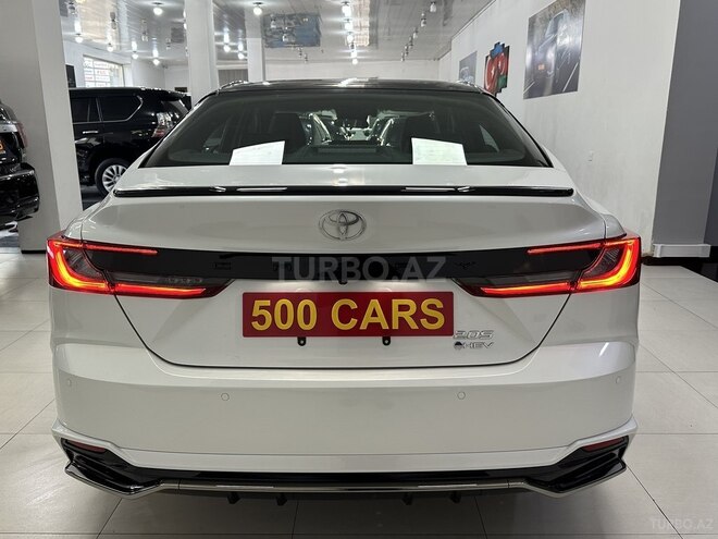 Toyota Camry-6