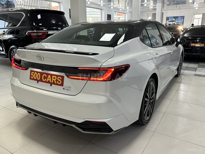 Toyota Camry-5
