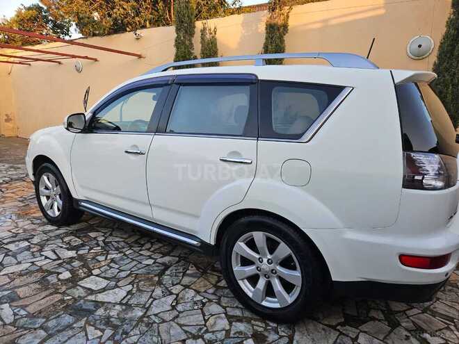 Mitsubishi Outlander 2009, 198,000 km - 3.0 l - Bakı