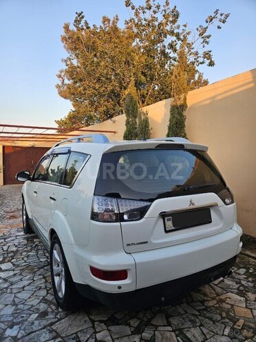 Mitsubishi Outlander 2009, 198,000 km - 3.0 l - Bakı