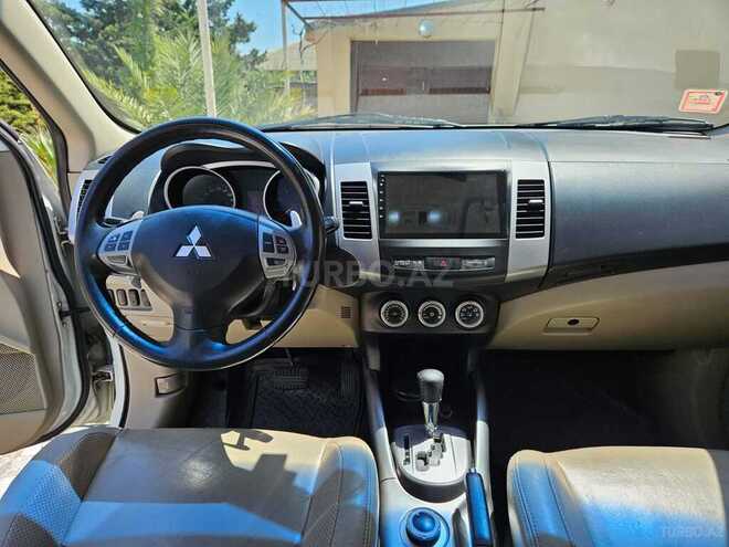Mitsubishi Outlander 2009, 198,000 km - 3.0 l - Bakı