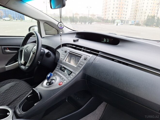 Toyota Prius 2013, 214,000 km - 1.8 l - Sumqayıt