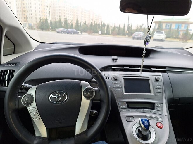 Toyota Prius 2013, 214,000 km - 1.8 l - Sumqayıt