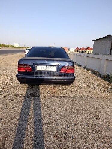 Mercedes E 220 d 1999, 346,000 km - 2.2 l - Bakı
