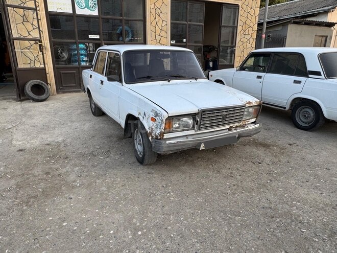 LADA (VAZ) 2107 1999, 95,000 km - 1.6 l - Quba
