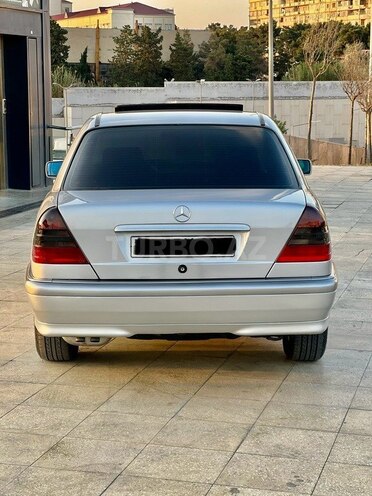 Mercedes C 220 d 2000, 228,585 km - 2.2 л - Bakı