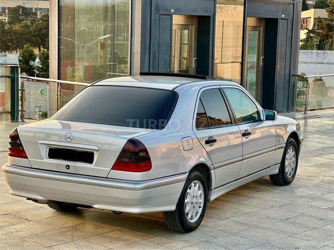 Mercedes C 220 d 2000, 228,585 km - 2.2 л - Bakı