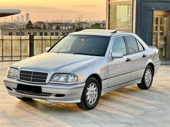 Mercedes C 220 d 2000, 228,585 km - 2.2 л - Bakı