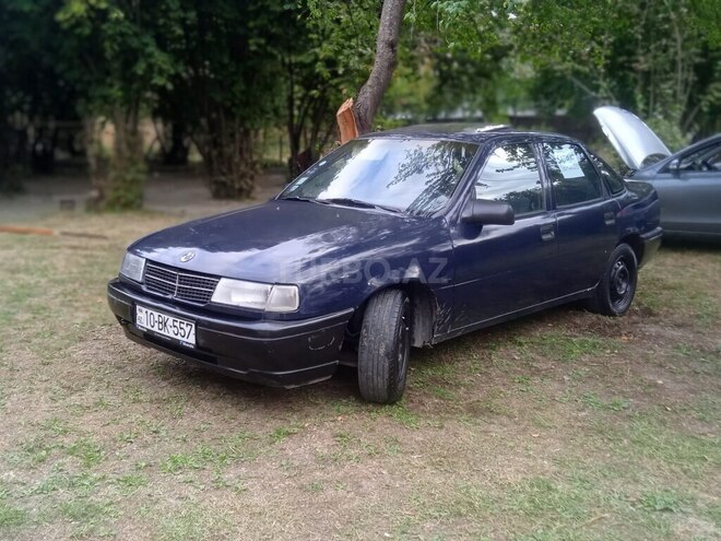 Opel Vectra 1993, 350,000 km - 1.8 l - Qəbələ
