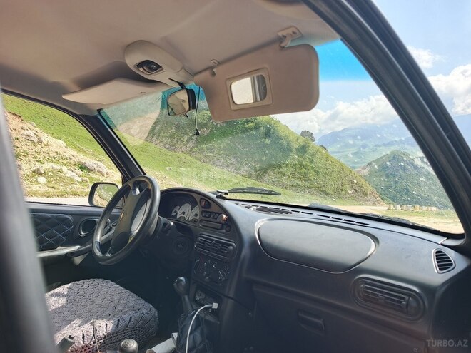 Chevrolet Niva 2007, 205,000 km - 1.8 l - Qusar