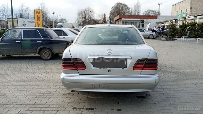 Mercedes E 220 d 2000, 840,000 km - 2.2 л - Masallı