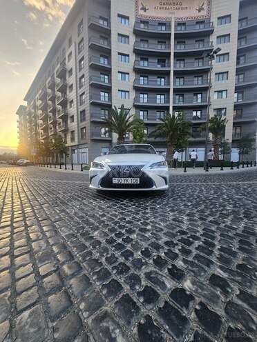 Lexus ES 300h 2020, 81,845 km - 2.5 l - Bakı
