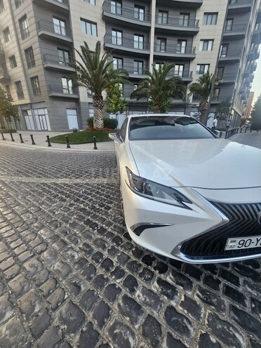 Lexus ES 300h 2020, 81,845 km - 2.5 l - Bakı