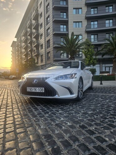 Lexus ES 300h 2020, 81,845 km - 2.5 l - Bakı