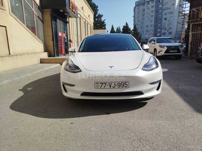 Tesla Model 3-8