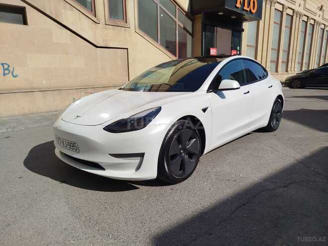 Tesla Model 3-6