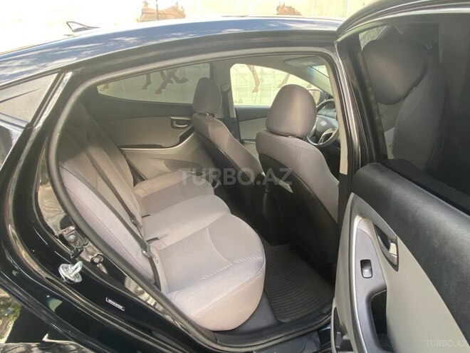 Hyundai Elantra 2015, 95,000 km - 1.8 l - Bakı