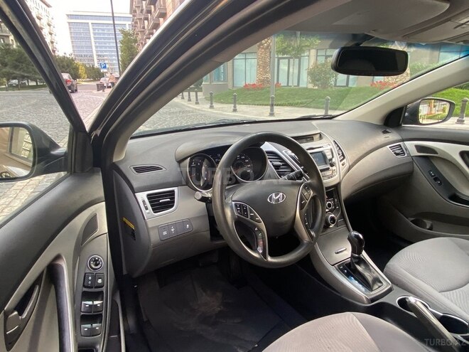 Hyundai Elantra 2015, 95,000 km - 1.8 l - Bakı