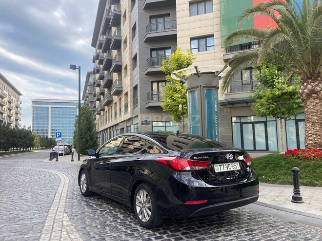 Hyundai Elantra 2015, 95,000 km - 1.8 l - Bakı