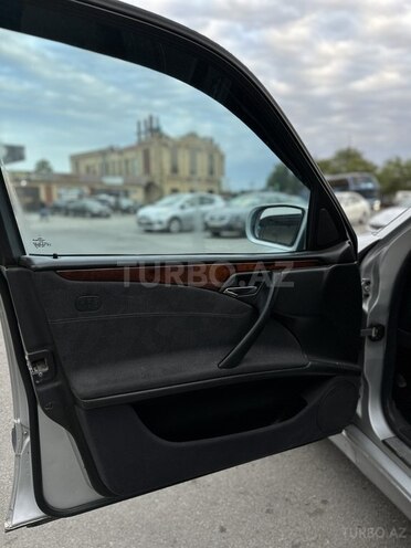 Mercedes E 320 2000, 530,000 km - 3.2 l - Bakı