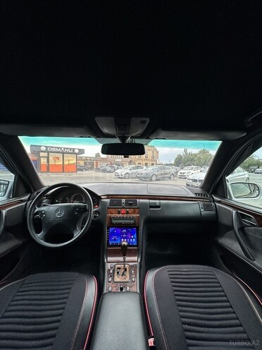 Mercedes E 320 2000, 530,000 km - 3.2 l - Bakı