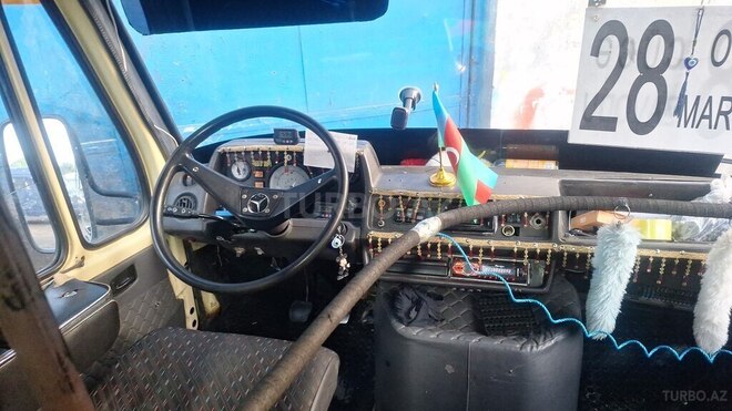 Mercedes 208 D 1991, 111,111 km - 2.3 l - Gəncə