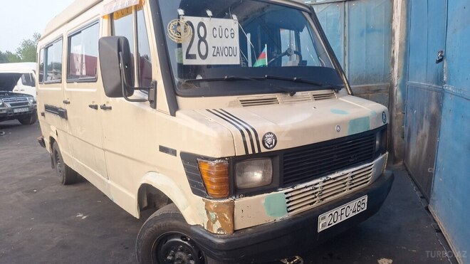 Mercedes 208 D 1991, 111,111 km - 2.3 l - Gəncə