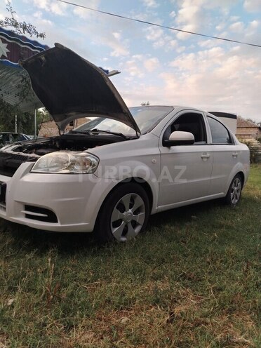 Chevrolet Aveo-3