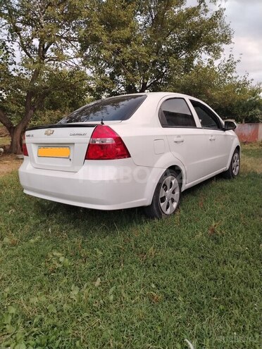 Chevrolet Aveo-2