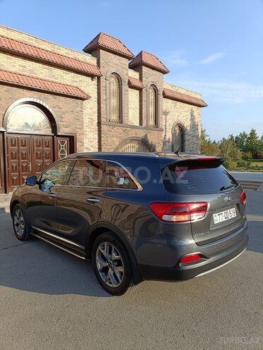 Kia Sorento-17