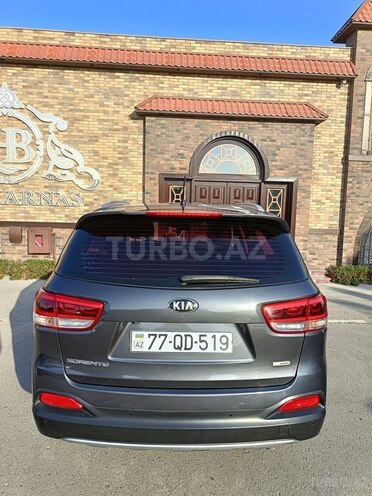 Kia Sorento-16