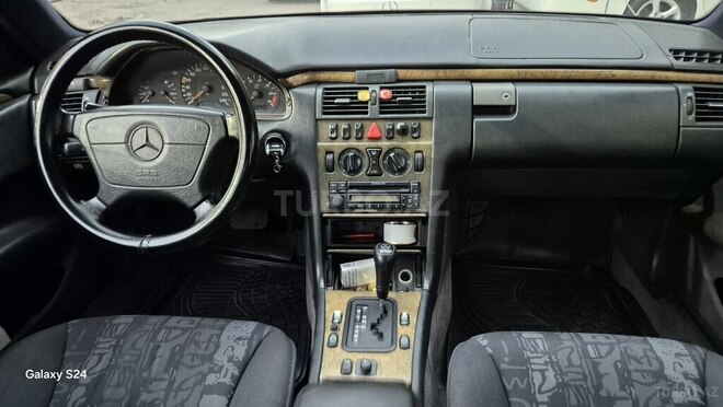 Mercedes E 230 1996, 357,000 km - 2.3 l - Bakı