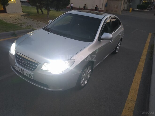 Hyundai Elantra-2