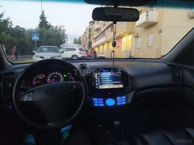 Hyundai Elantra-7
