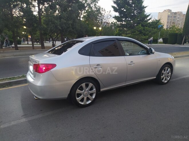 Hyundai Elantra-6