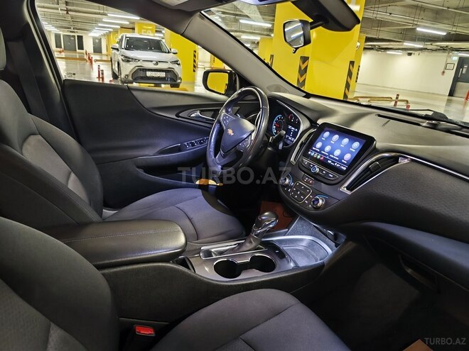 Chevrolet Malibu-8