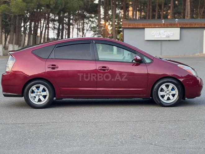 Toyota Prius-12