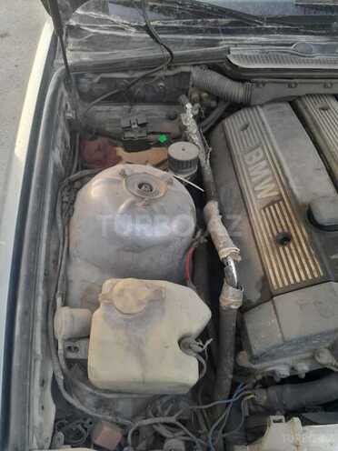 BMW 320 1993, 95,000 km - 2.0 l - Bakı
