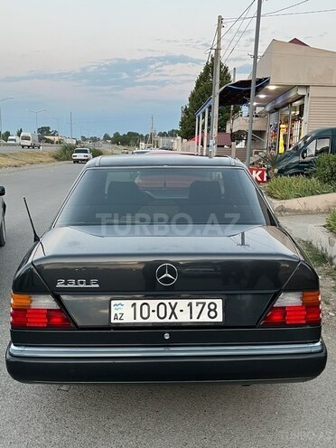 Mercedes E 230 1991, 363,000 km - 2.3 l - Goranboy