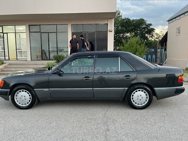Mercedes E 230 1991, 363,000 km - 2.3 l - Goranboy