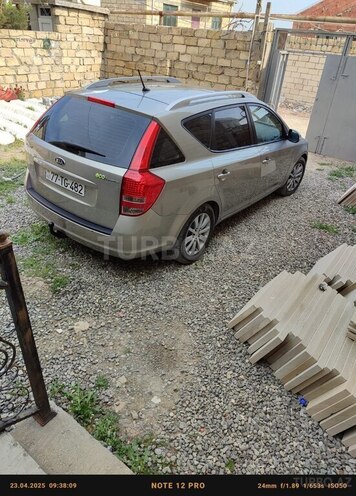 Kia Ceed 2011, 320,000 km - 1.6 l - Bakı