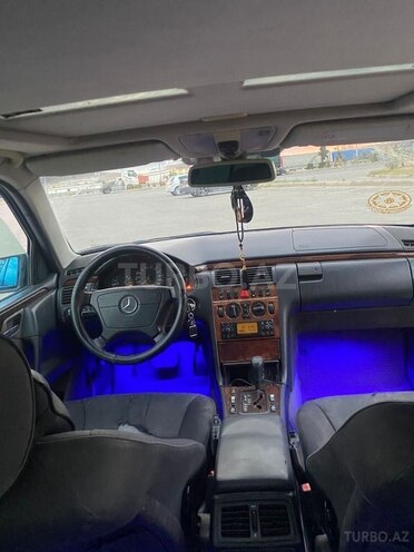 Mercedes E 240 1998, 120,000 km - 2.4 l - Bakı