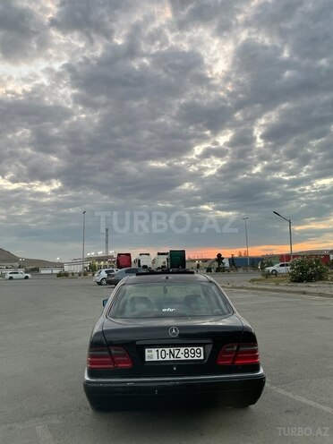 Mercedes E 240 1998, 120,000 km - 2.4 l - Bakı
