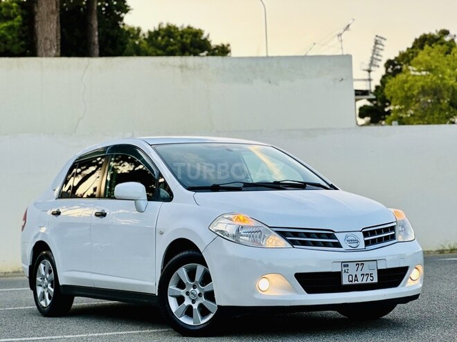 Nissan Tiida-4