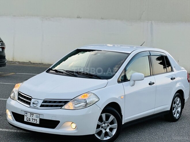 Nissan Tiida-6